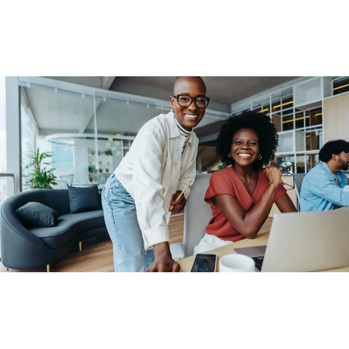 Monitor 23.8" AOC 1920 X 1080 / Full Hd / 16:9 / 24E4U