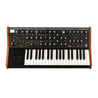 Product Συνθεσάιζερ Moog SUBsequent 37 - Analog base image