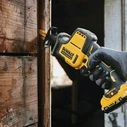Dewalt Σπαθοσέγα 12V Brushless DCS312D2 με 2x2Ah