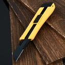 DELI Utility Knife Snap Off Blade 18 mm SK2 Yellow