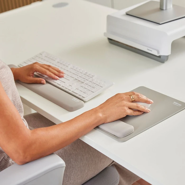 Εργονομική Υποστήριξη Καρπών Πληκτρολογίου Fellowes Breyta Sand 47 cm