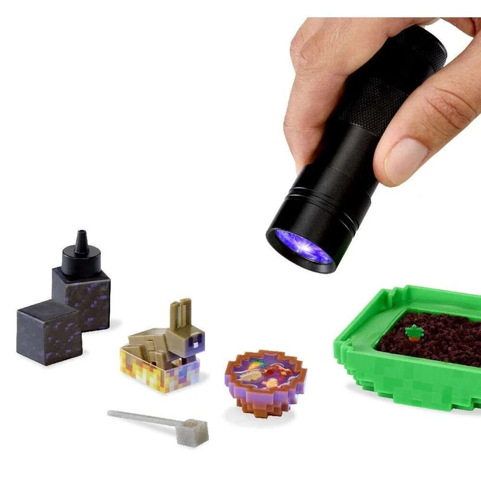 MGA Miniverse Make It Mini Minecraft Collectible DIY Toy