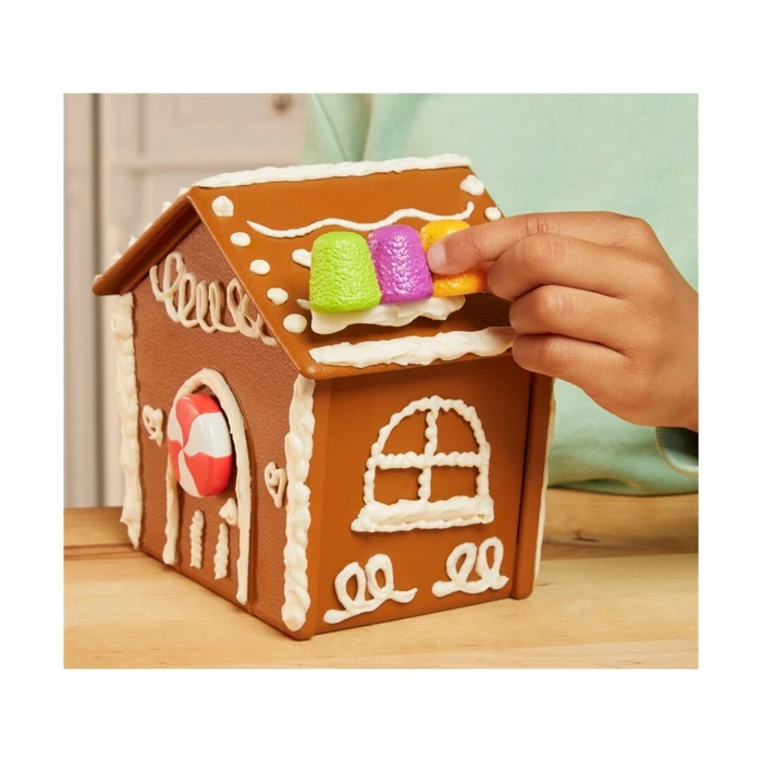 Little Tikes Creative Chefs Gingerbread House Kit
