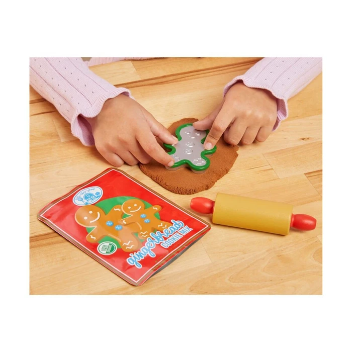 Little Tikes Creative Chefs Gingerbread House Kit
