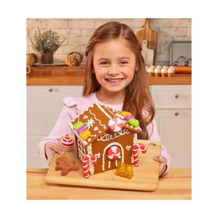 Little Tikes Creative Chefs Gingerbread House Kit