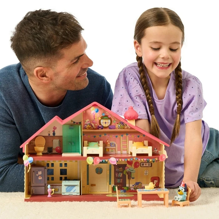 Bluey Celebrating at Home Collectible Figure Playset