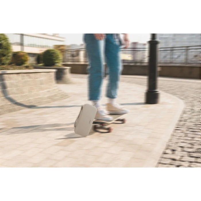 Αξεσουάρ για κονσόλες παιχνιδιών Belkin Θήκη μεταφοράς για Nintendo Switch 2 Sand με αποθήκευση για 12 game cards, κρυφή θήκη AirTag και ανθεκτικό φερμουάρ