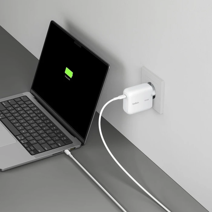 Belkin Φορτιστής GaN με Θύρα USB-C και Καλώδιο USB-C - USB-C 100W Power Delivery Λευκός (BOOST Charge)