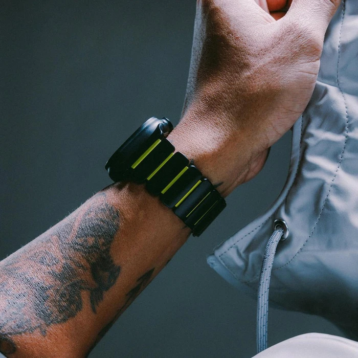 Nomad Stratos Λουράκι Ανοξείδωτο Ατσάλι Black Titanium / Volt (Apple Watch 44/45/46mm, Ultra 49mm)