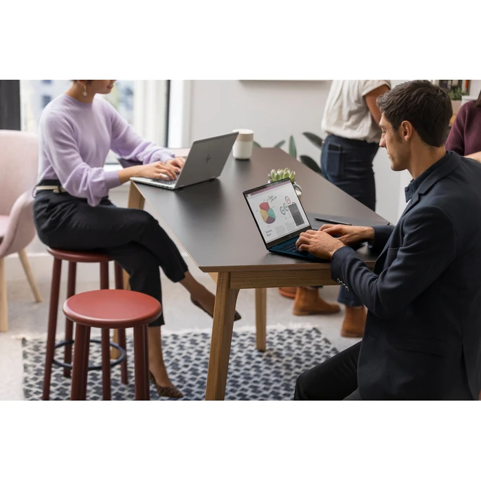 HP EliteBook 830 G11 13.3" FHD+ Intel Core Ultra 5 135U / 16GB / 512GB SSD / Windows 11 Pro - International English Keyboard