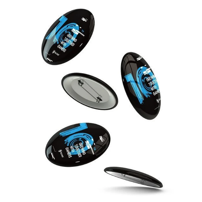 SADES κονκάρδα 10th Anniversary SA-BADGE μαύρη