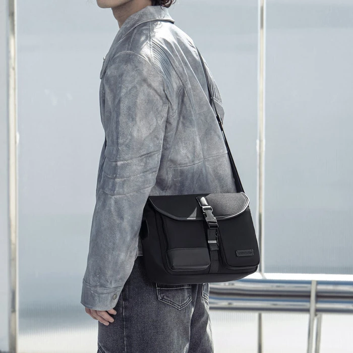 ARCTIC HUNTER τσάντα ώμου KB00827 μαύρη 6L