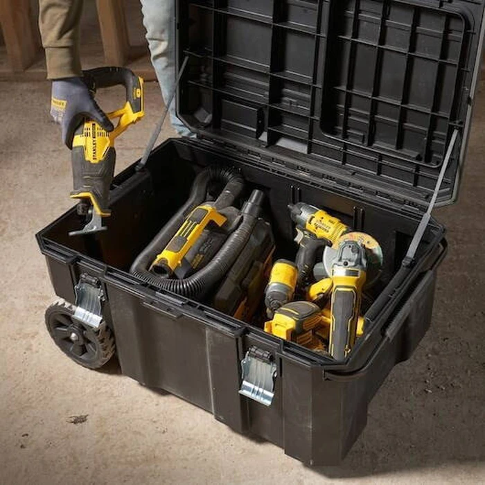 Stanley FatMax Wheeled Plastic Toolbox / Storage Chest for Tools FMST17870-1 (66.6 x 45.8 x 34 cm)