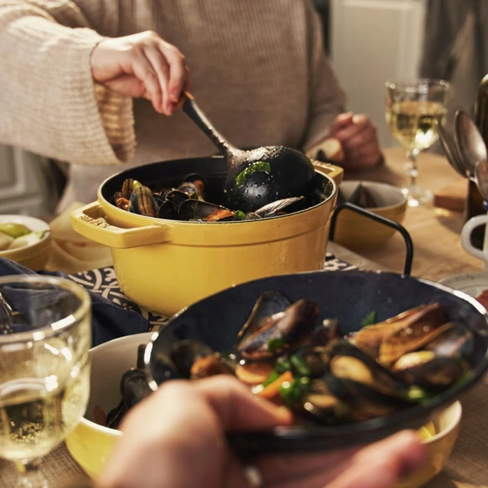Staub La Cocotte 26 cm Round Cast Iron Cocotte (Citron)