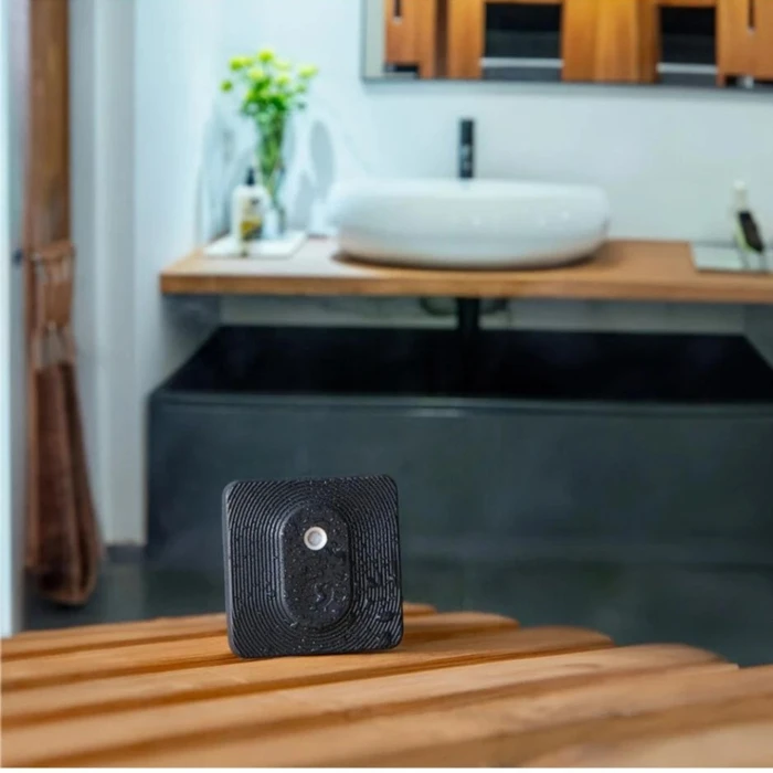 Shelly Blu ZB H&T Black – Plug & Play Temperature & Humidity Sensor (Bluetooth, Zigbee, Battery)