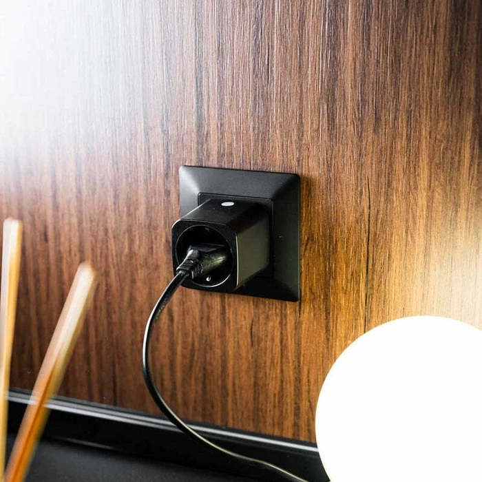 Shelly Plug M Gen3 Black - Σετ 2 τεμαχίων · Έξυπνο Μονόπριζο 13A με μέτρηση ενέργειας, Wi‑Fi & Bluetooth, Matter