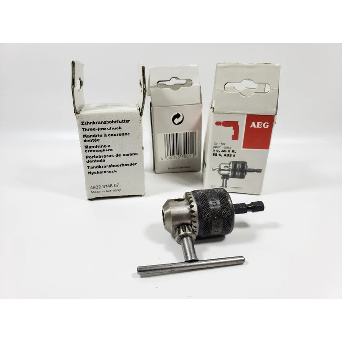 Milwaukee Chuck with Key 1/4" (6.35 mm) 1-10 mm - 4932314867