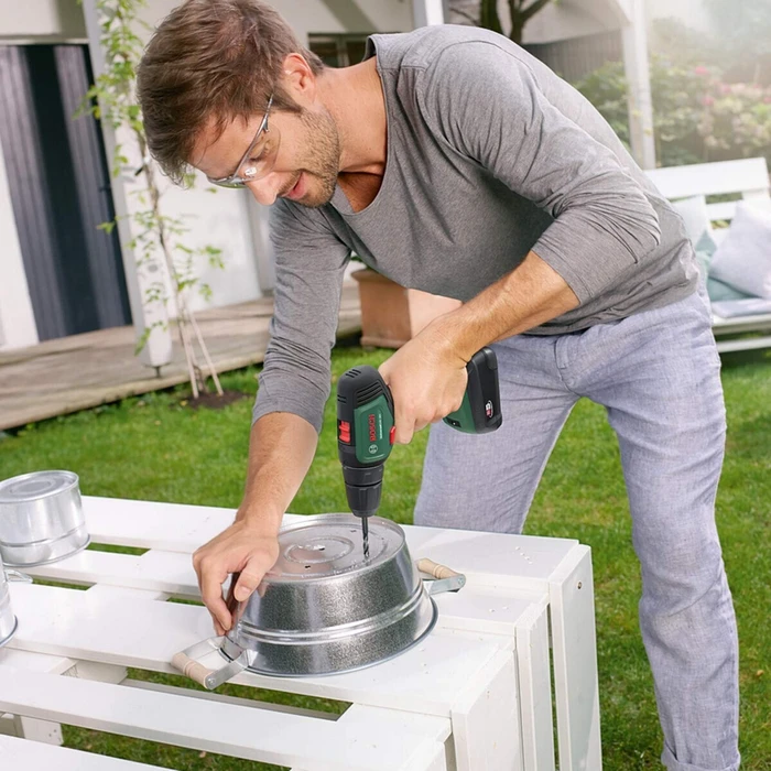 Ασύρματα κατσαβίδια Bosch UniversalDrill 18V 2x1.5Ah