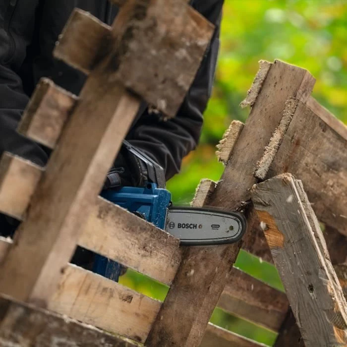 Bosch Αλυσοπρίονο Μπαταρίας GKE 18V-15 Professional