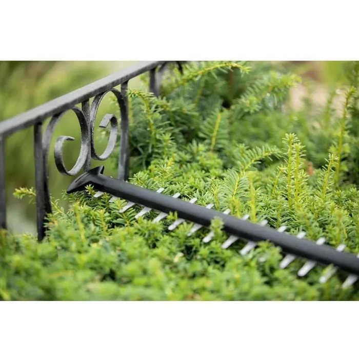 Bosch UNI.HEDGECUT 18-55 18V Hedge Trimmer 55 cm (Solo — Body Only, battery not included)