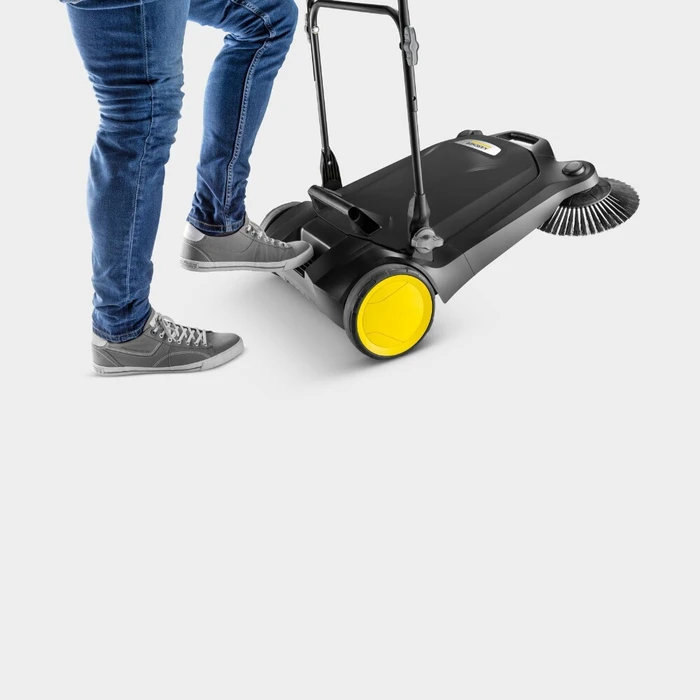 Kärcher Push Sweeper S 4 Twin (1.766-363.0) - Manual Sweeper, 20 L, 680 mm