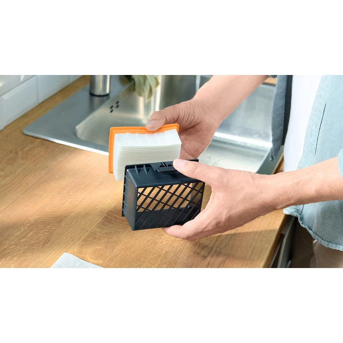 Bosch Ηλεκτρική Σκούπα 600W με Σακούλα 4lt Κόκκινη (BGB38RD2) (BSHBGB38RD2)