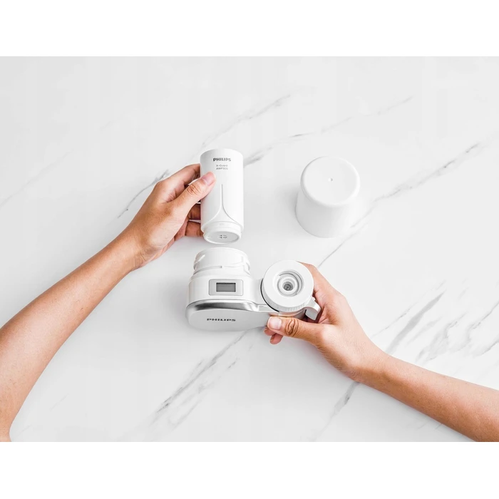 Philips AWP3705P1 On-tap Water Filter Faucet + 1 X-Guard Filter, White (with digital meter)