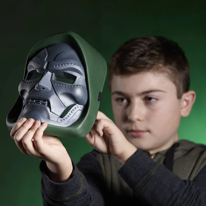 Hasbro Marvel Avengers Doomsday - Doctor Doom (Μάσκα ηλεκτρονική)