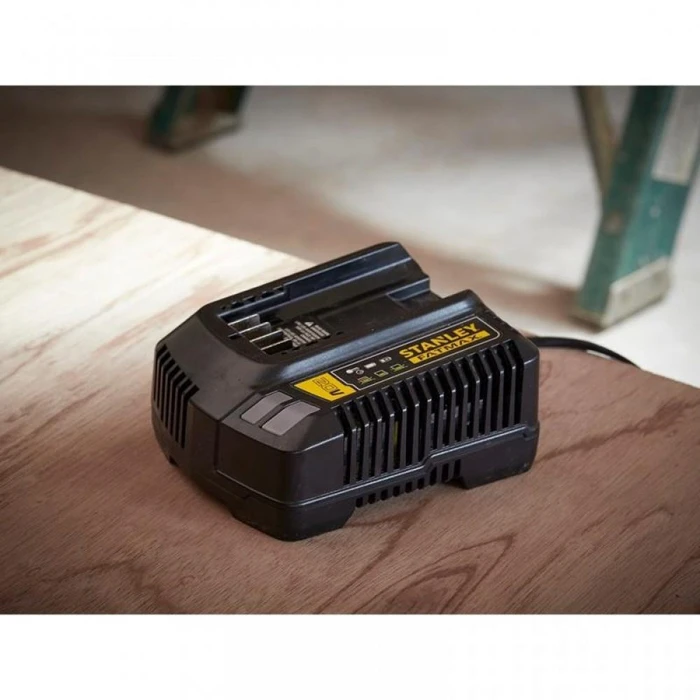 Stanley Φορτιστής Μπαταριών Εργαλείου 18V Λιθίου Fatmax (SFMCB14-QW)