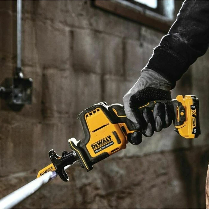 Dewalt Σπαθοσέγα 12V Brushless DCS312D2 με 2x2Ah