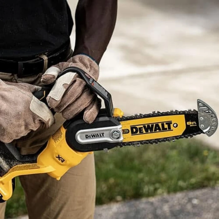 Dewalt Κλαδευτικό Αλυσοπρίονο Μπαταρίας 1x5Ah Brushless 18V 2.1kg με Λάμα 20cm DCMPS520P1