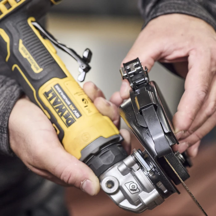 Dewalt DCG404N-XJ 125mm Cordless Angle Grinder Brushless 18V (Body Only)