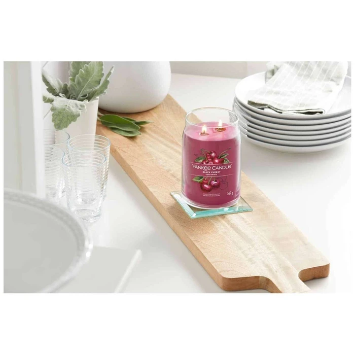 Yankee Candle Signature Black Cherry Large Candle 567 g