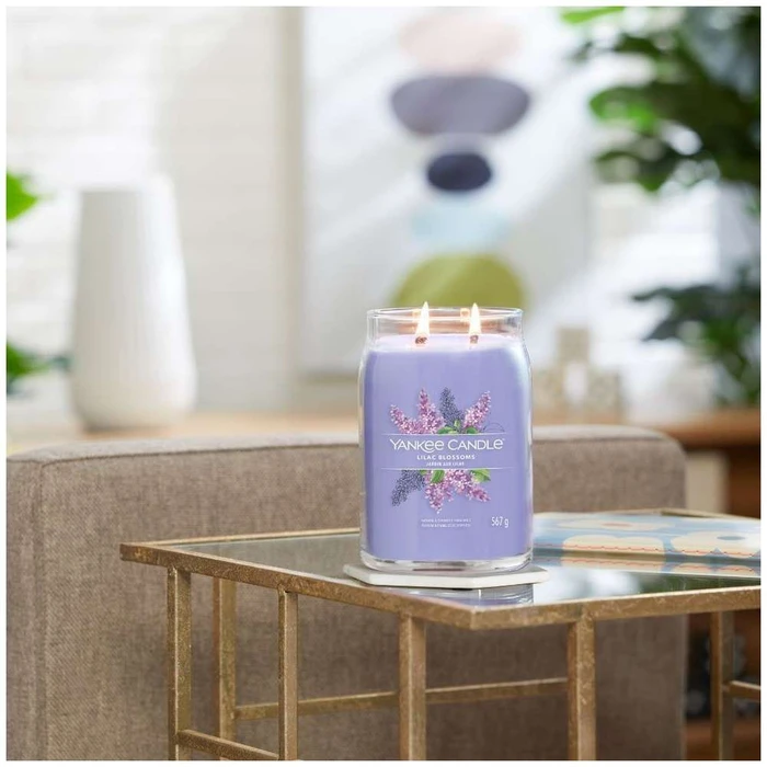 Yankee Candle Signature Lilac Blossoms - Μεγάλο Αρωματικό Κερί 567g
