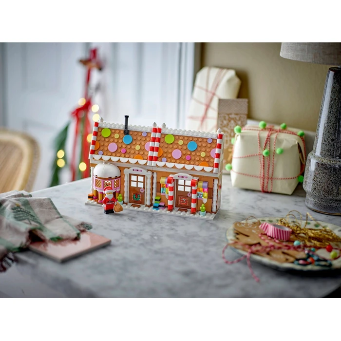 LEGO Festive Gingerbread House (40809) - 498 pcs - Age 10+