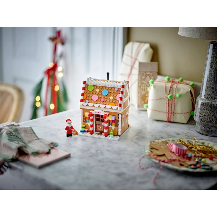 LEGO Festive Gingerbread House (40809) - 498 pcs - Age 10+