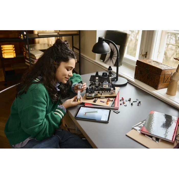 LEGO Wednesday: Nevermore Academy (76788) — Σετ Nevermore Academy