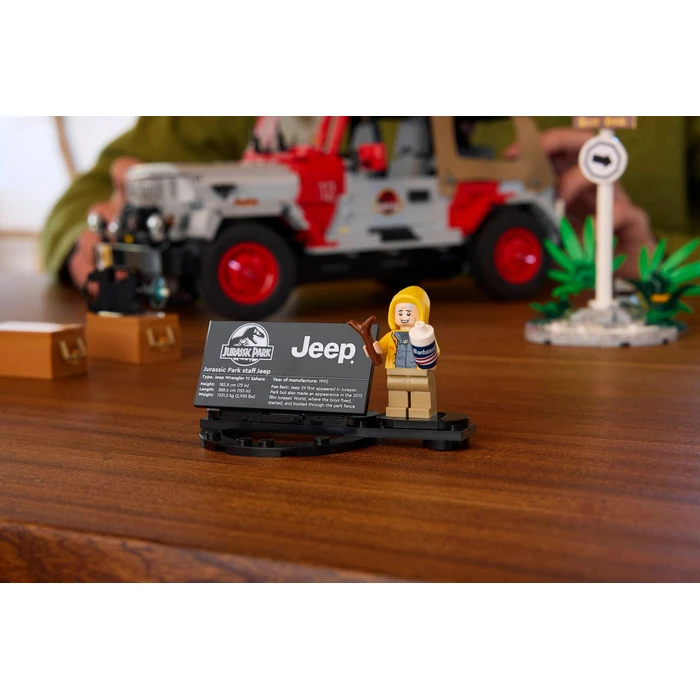LEGO Jurassic World - Jurassic Park Jeep Wrangler (Set 77984) — 1924 pieces, Adults Welcome (18+)