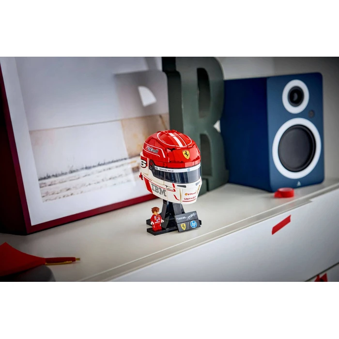 LEGO Editions Scuderia Ferrari HP Charles Leclerc Helmet (Set 43014) – 886 pieces, Ages 14+