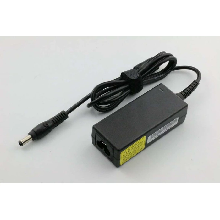 CoreParts Φορτιστής Laptop 40W 19V 2.1A για Asus HP με Αποσπώμενο Καλώδιο Τροφοδοσίας