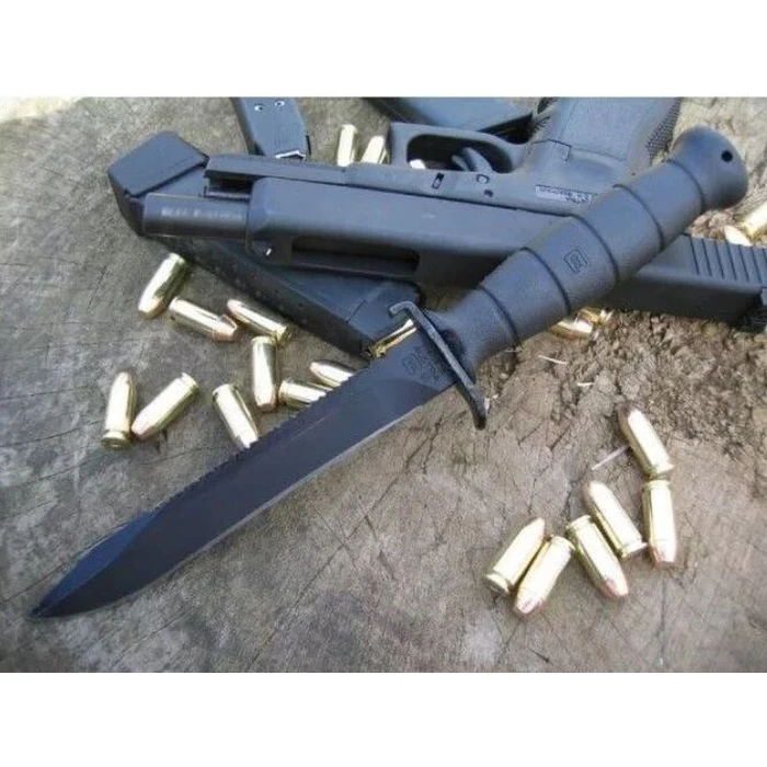 Glock Field 81 Μαχαίρι Επιβίωσης Μαύρο σε Θήκη