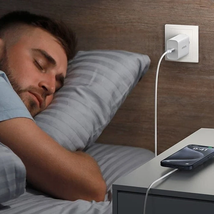 UGREEN Wireless Charger Qi2 with MagSafe 15W for iOS Devices