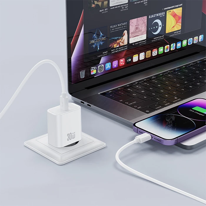 XO Universal USB-C Charger PD30W White CE41