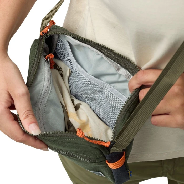 Fjallraven Vardag Pocket Men's Shoulder / Crossbody Bag Black F23200-339-037
