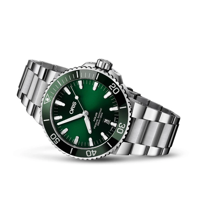 Oris Aquis Men's Watch 43.5 mm Automatic - Green Dial, Stainless Steel Bracelet