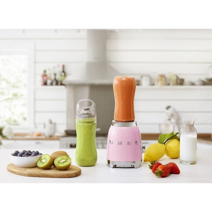 Smeg 50's Style Μπλέντερ Προσωπικό με Κανάτα Tritan 600 ml 300W Ροζ