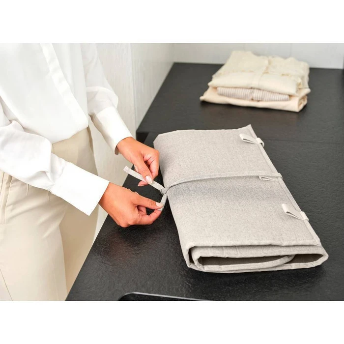 Αξεσουάρ για πλύσιμο, στέγνωμα & σιδέρωμα Brabantia Door Steam Blanket Grey 50 x 100 cm για steaming ρούχων σε πόρτα