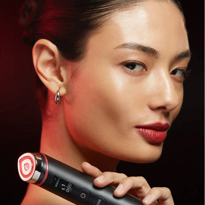 Medicube AGE-R Booster Pro Black (Face Phototherapy / Beauty Booster Device)