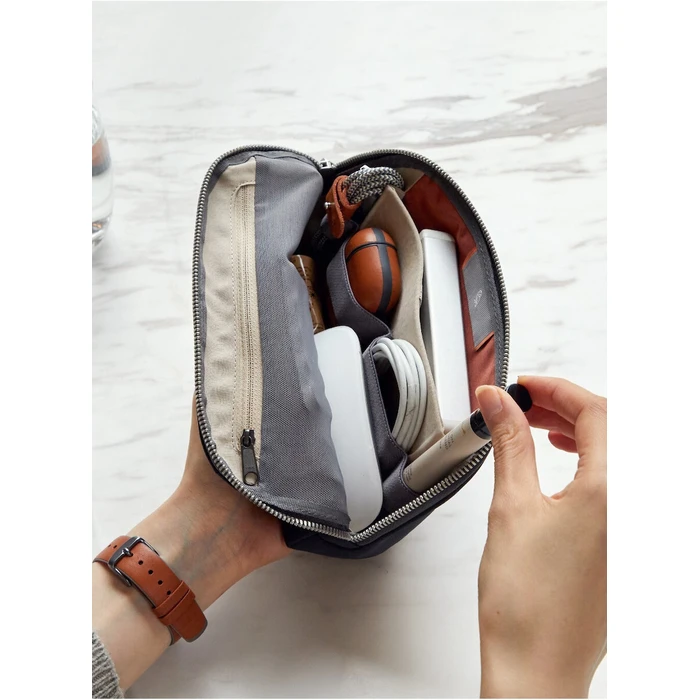 Bellroy Desk Caddy Οργανωτής Ηλεκτρονικών - Μαύρο