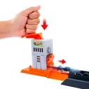 Hot Wheels City Σετ Πίστας Gorilla Slam Attack με Αυτοκίνητο, Speed Snap Track